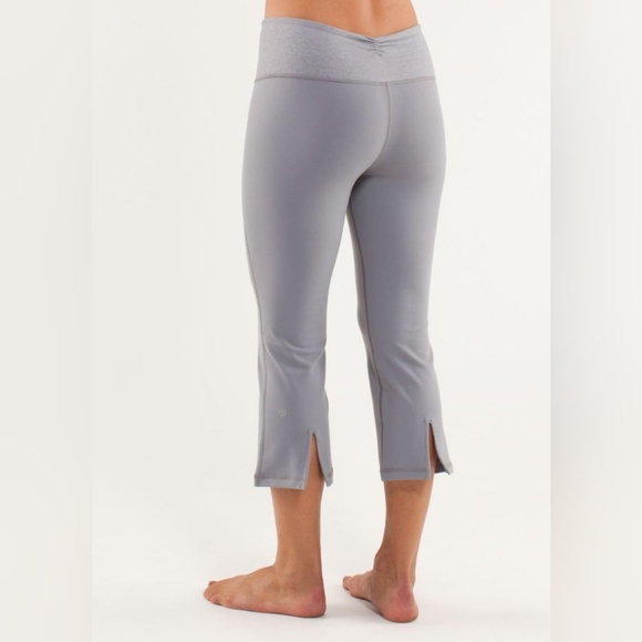 Lululemon Gather & Crow Crop, size 8 - Picture 7 of 7